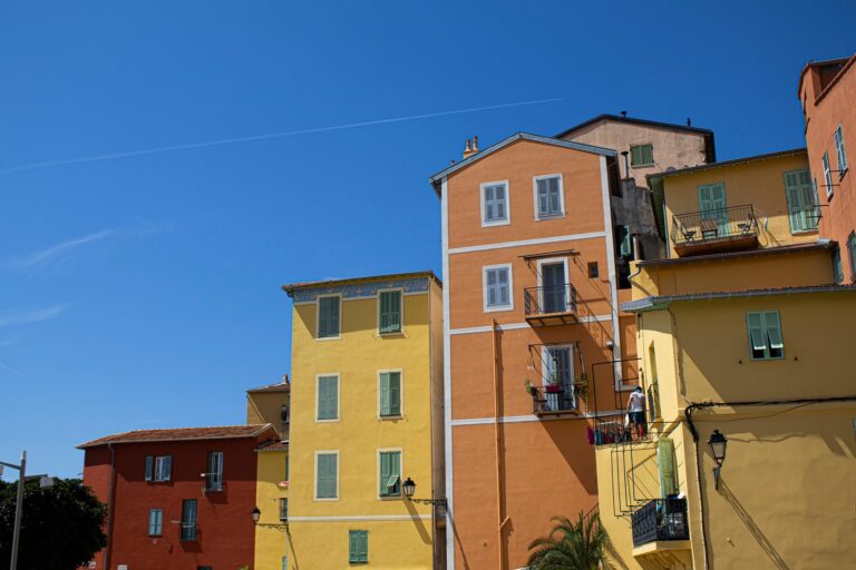 mel_88-buildings-5739028_1920